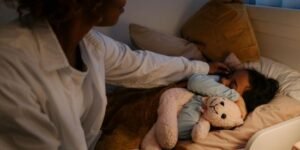 How to Keep Toddler in Bed: Kids Sleep Training