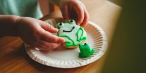 Leap Year KIds Activities: Origami Frogs